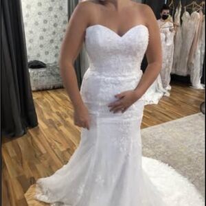 Strapless fitted wedding dress size 16